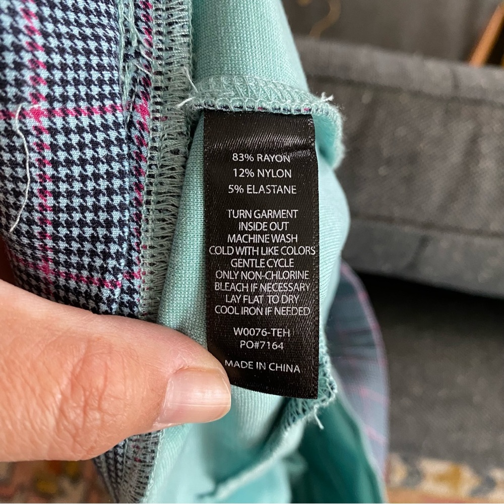 Betabrand Black and Pink Straight Leg Pants - Picture 7 of 8